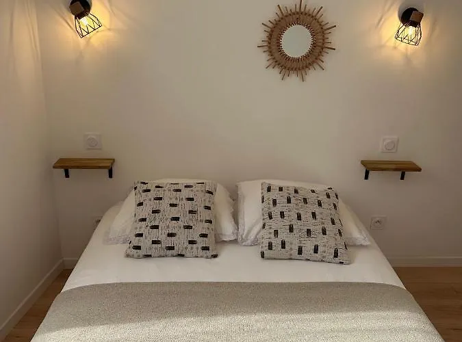 La Cabotte - Confort & Charme Au Centre Historique - Balcon Sur Cour アパート ディジョン